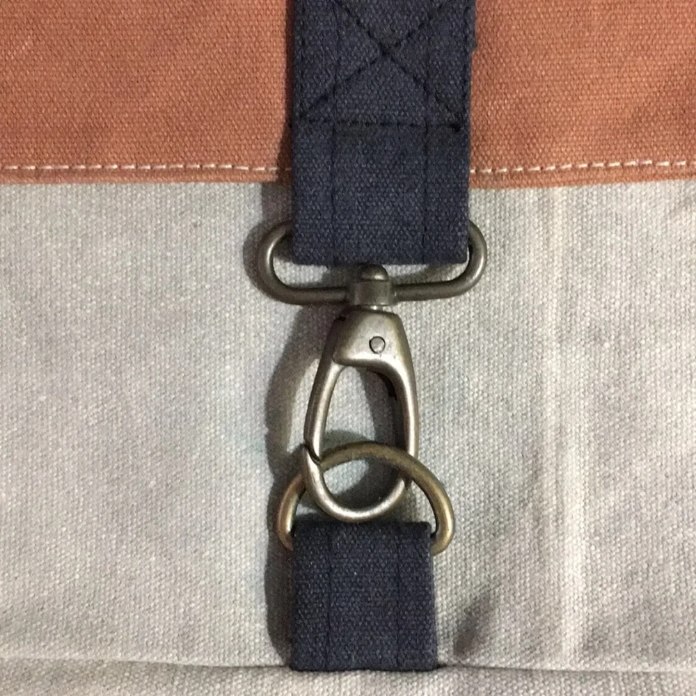 NWT Canvas Cross Body Bag - Picture 8 of 8